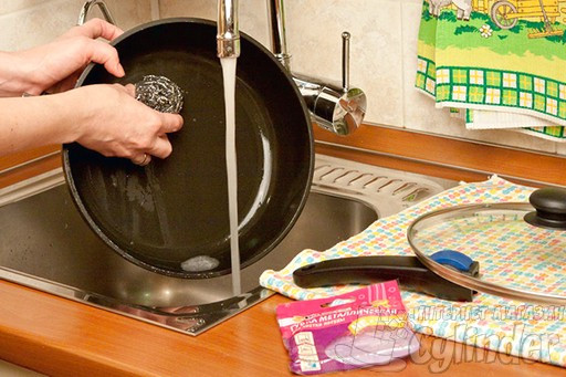 Купить скребки кухонные в Цилиндре для быстрой чистки посуды